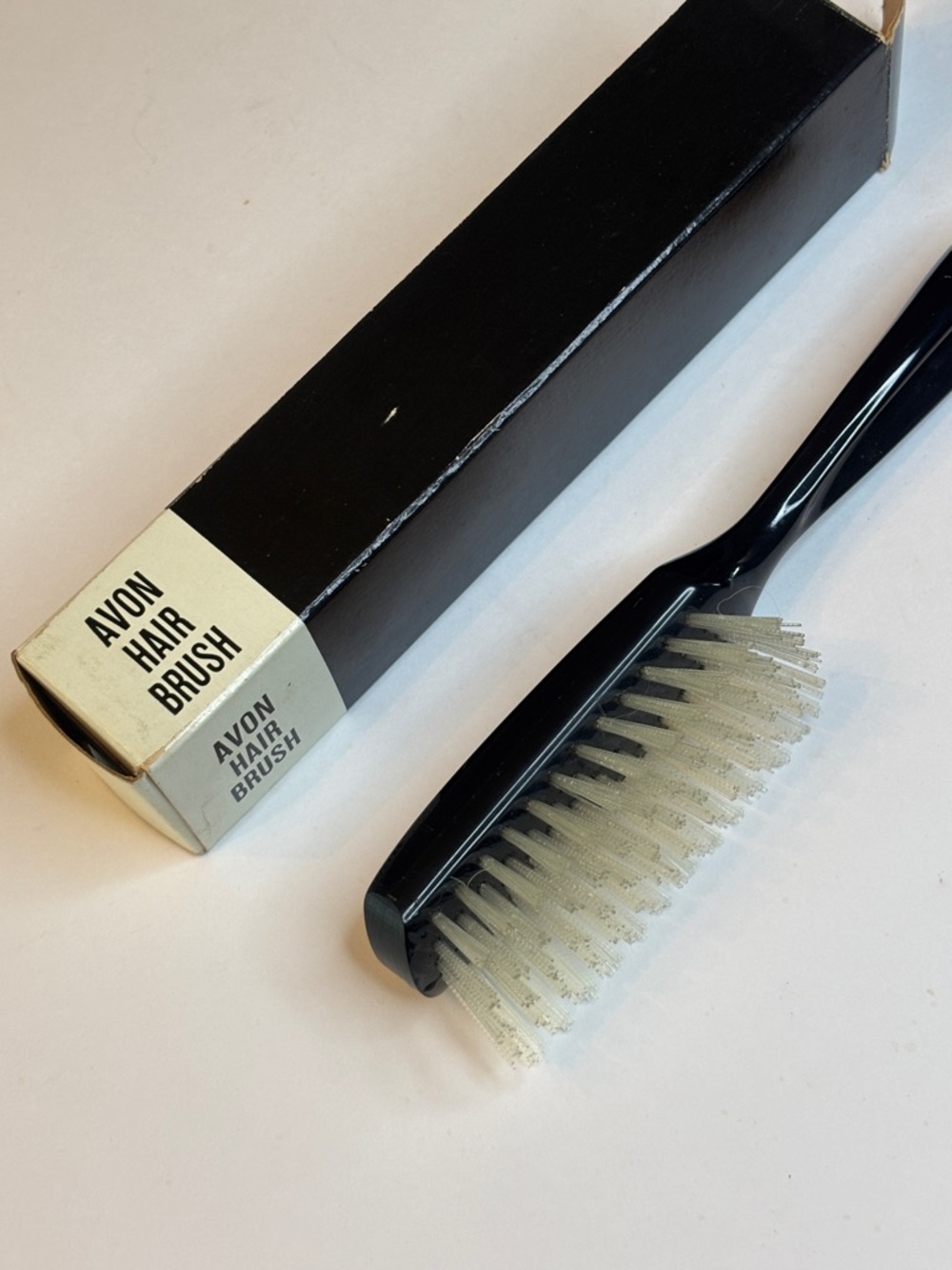 Vintage Avon hair brush in box - Picture 6 of 6